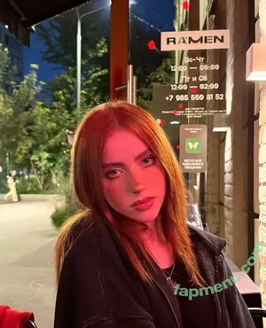 Irina Minkina / howeversnowy / rusian Billie eilish nude photo #0064