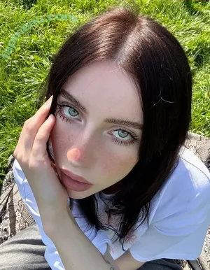 Irina Minkina / howeversnowy / rusian Billie eilish nude photo #0068