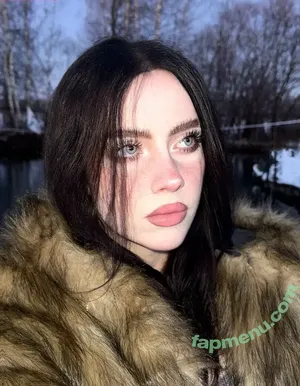 Irina Minkina / howeversnowy / rusian Billie eilish nude photo #0103