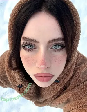 Irina Minkina / howeversnowy / rusian Billie eilish nude photo #0107