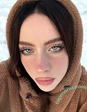 Irina Minkina / howeversnowy / rusian Billie eilish nude photo #0109