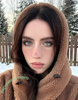 Irina Minkina / howeversnowy / rusian Billie eilish nude photo #0110