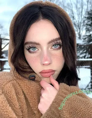 Irina Minkina / howeversnowy / rusian Billie eilish nude photo #0112