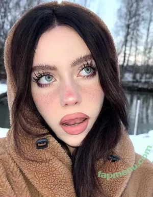 Irina Minkina / howeversnowy / rusian Billie eilish nude photo #0113