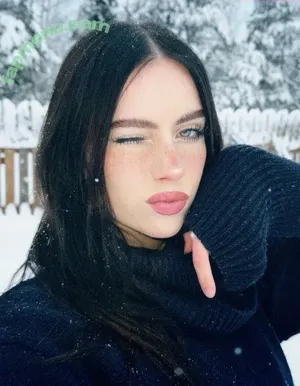 Irina Minkina / howeversnowy / rusian Billie eilish nude photo #0116