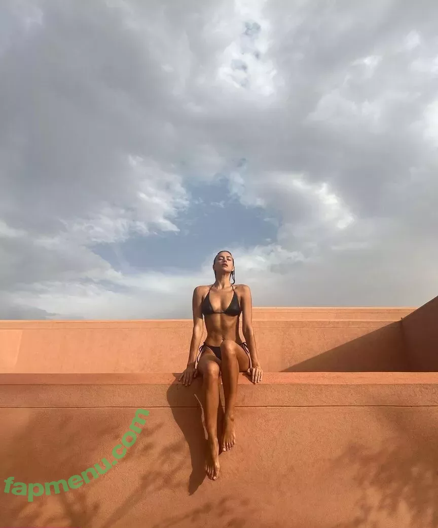 Irina Shayk nude photo #1099 (irinashayk / theirishayk)