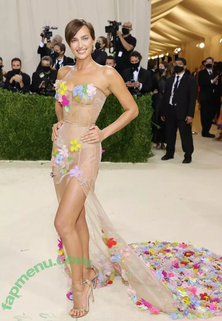 Irina Shayk nude photo #1122 (irinashayk / theirishayk)