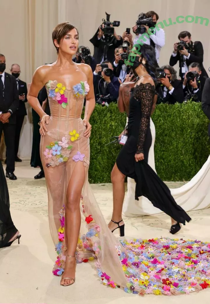 Irina Shayk nude photo #1124 (irinashayk / theirishayk)