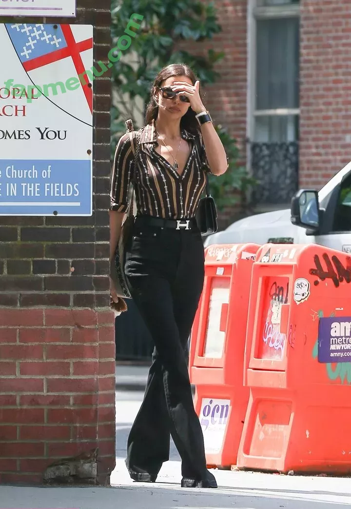 Irina Shayk nude photo #1141 (irinashayk / theirishayk)