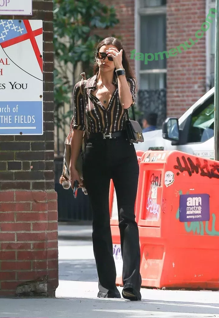 Irina Shayk nude photo #1145 (irinashayk / theirishayk)