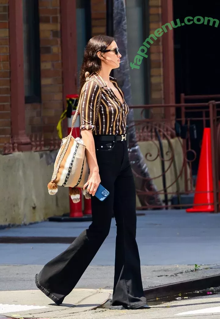 Irina Shayk nude photo #1167 (irinashayk / theirishayk)