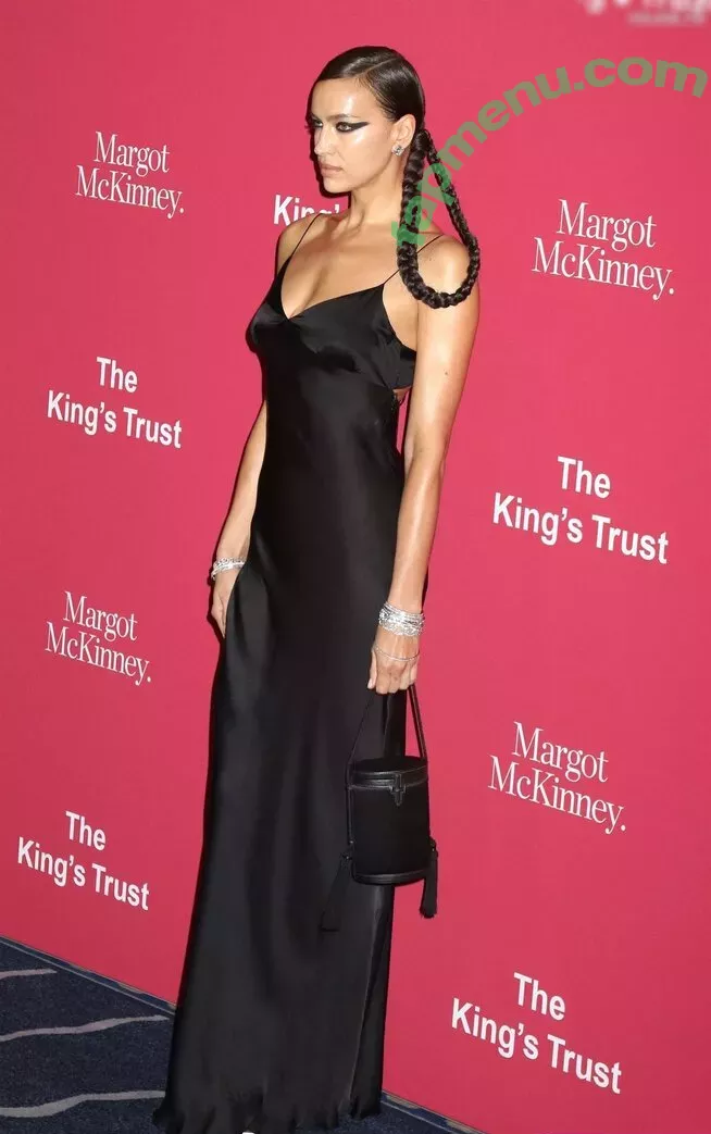 Irina Shayk nude photo #1245 (irinashayk / theirishayk)