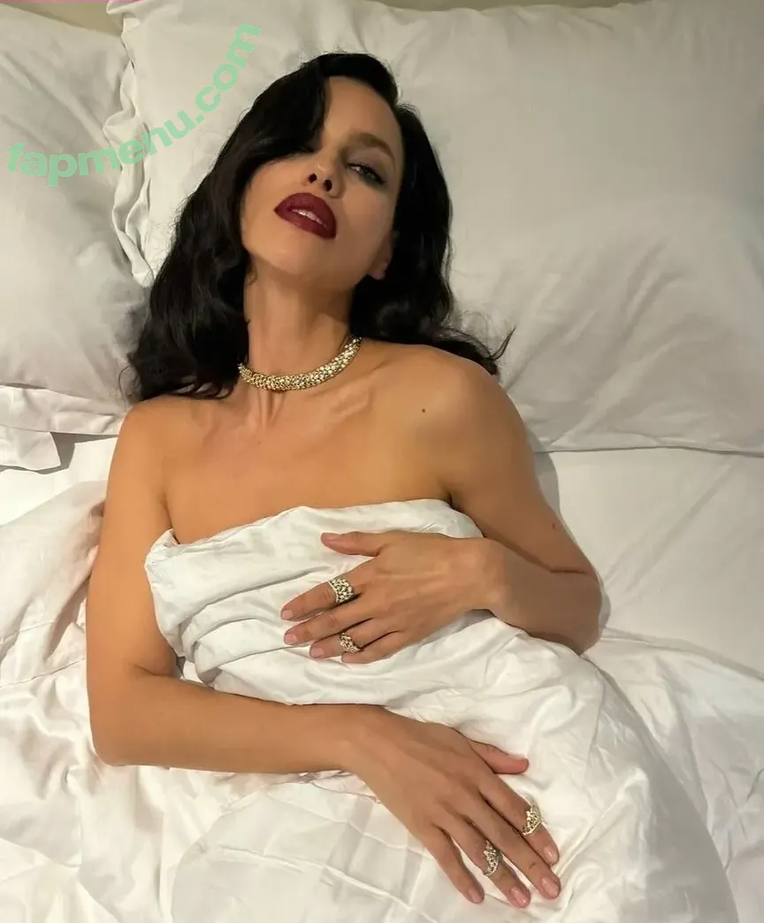 Irina Shayk nude photo #1928 (irinashayk / theirishayk)