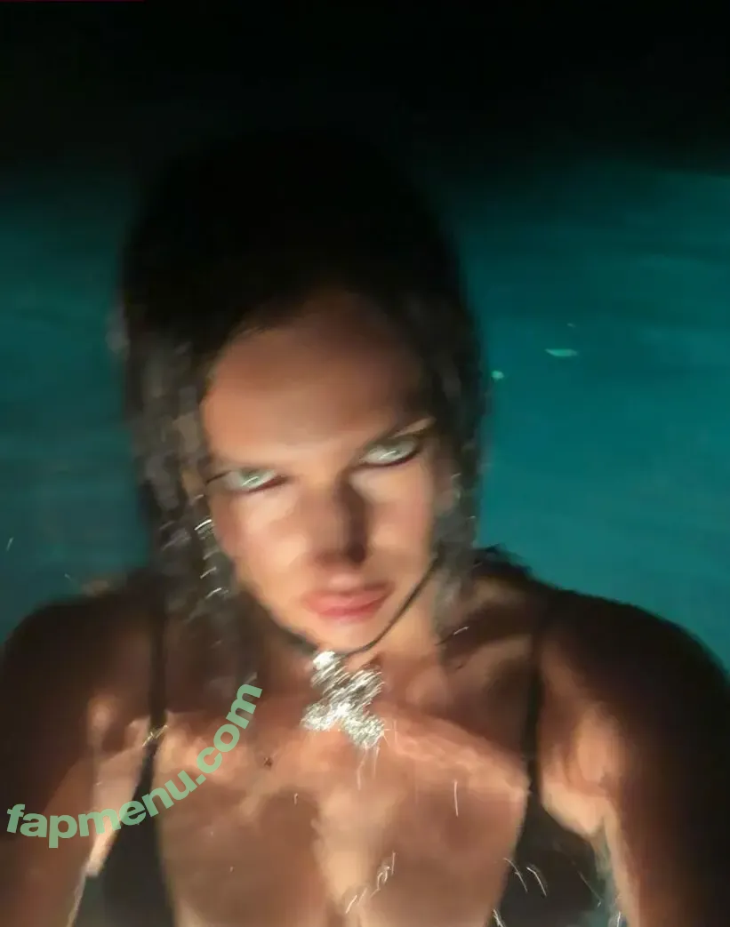 Irina Shayk nude photo #1994 (irinashayk / theirishayk)