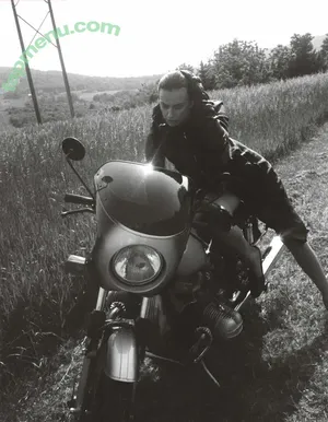 Irina Shayk / irinashayk / theirishayk nude photo #2011