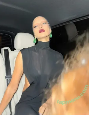 Irina Shayk / irinashayk / theirishayk nude photo #2196