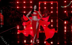 Irina Shayk / irinashayk / theirishayk nude photo #2300