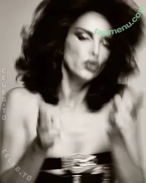 Irina Shayk / irinashayk / theirishayk nude photo #2370