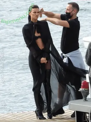 Irina Shayk / irinashayk / theirishayk nude photo #2459