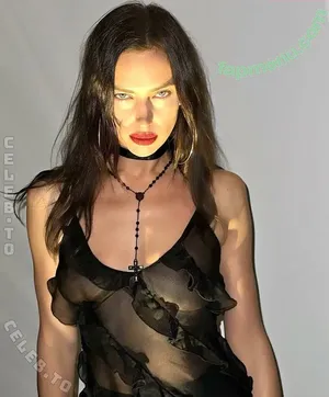 Irina Shayk / irinashayk / theirishayk nude photo #2482