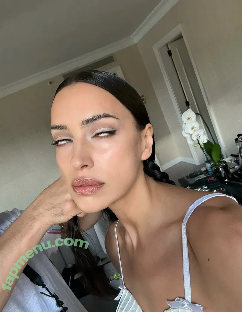 Irina Shayk nude photo #2083 (irinashayk / theirishayk)