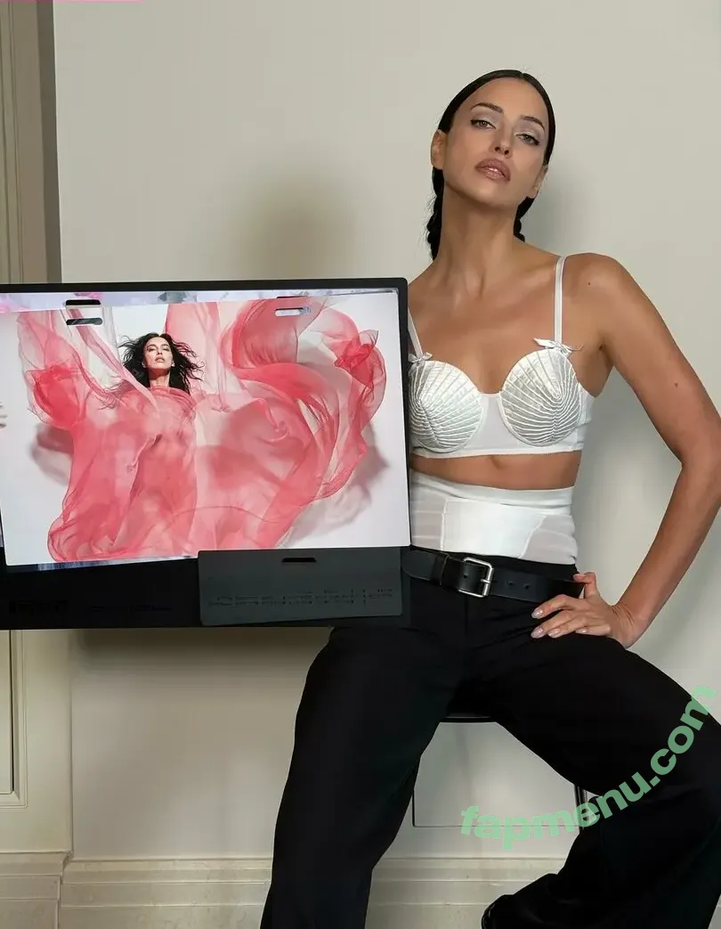 Irina Shayk nude photo #2085 (irinashayk / theirishayk)