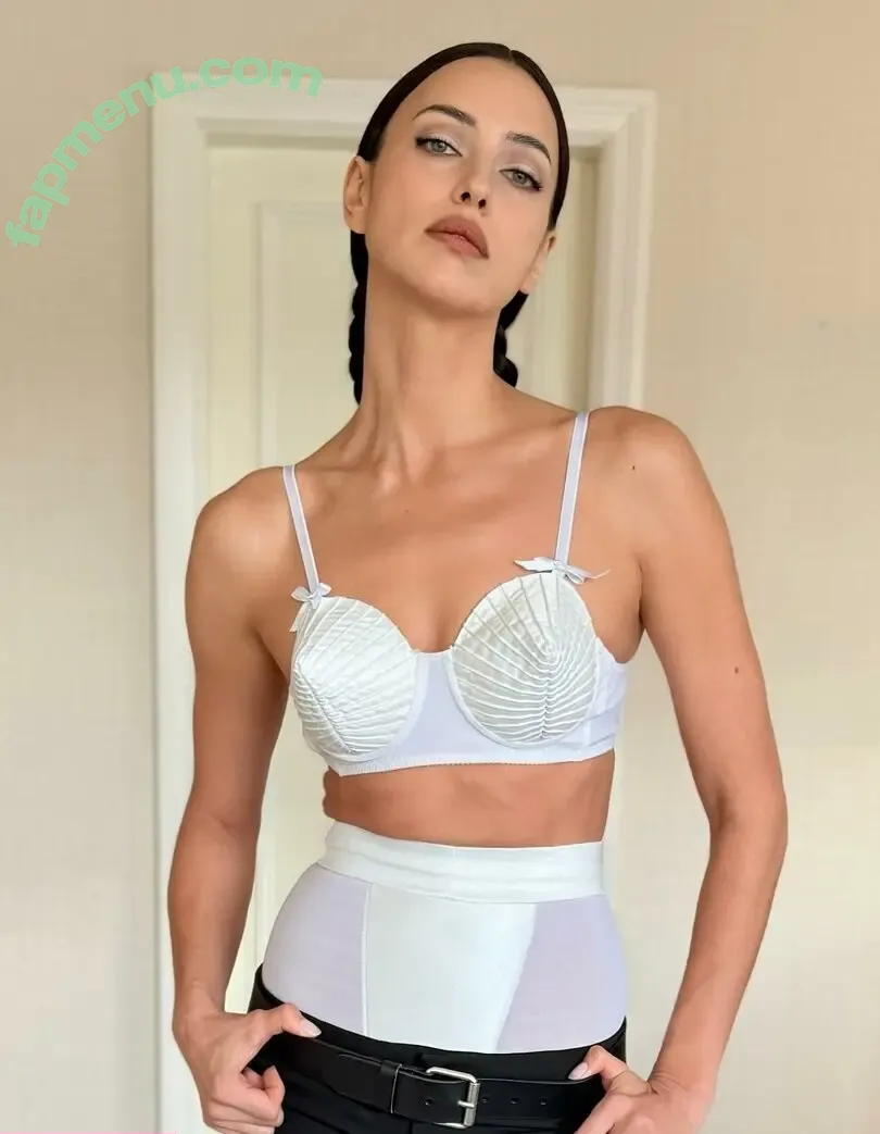 Irina Shayk nude photo #2087 (irinashayk / theirishayk)