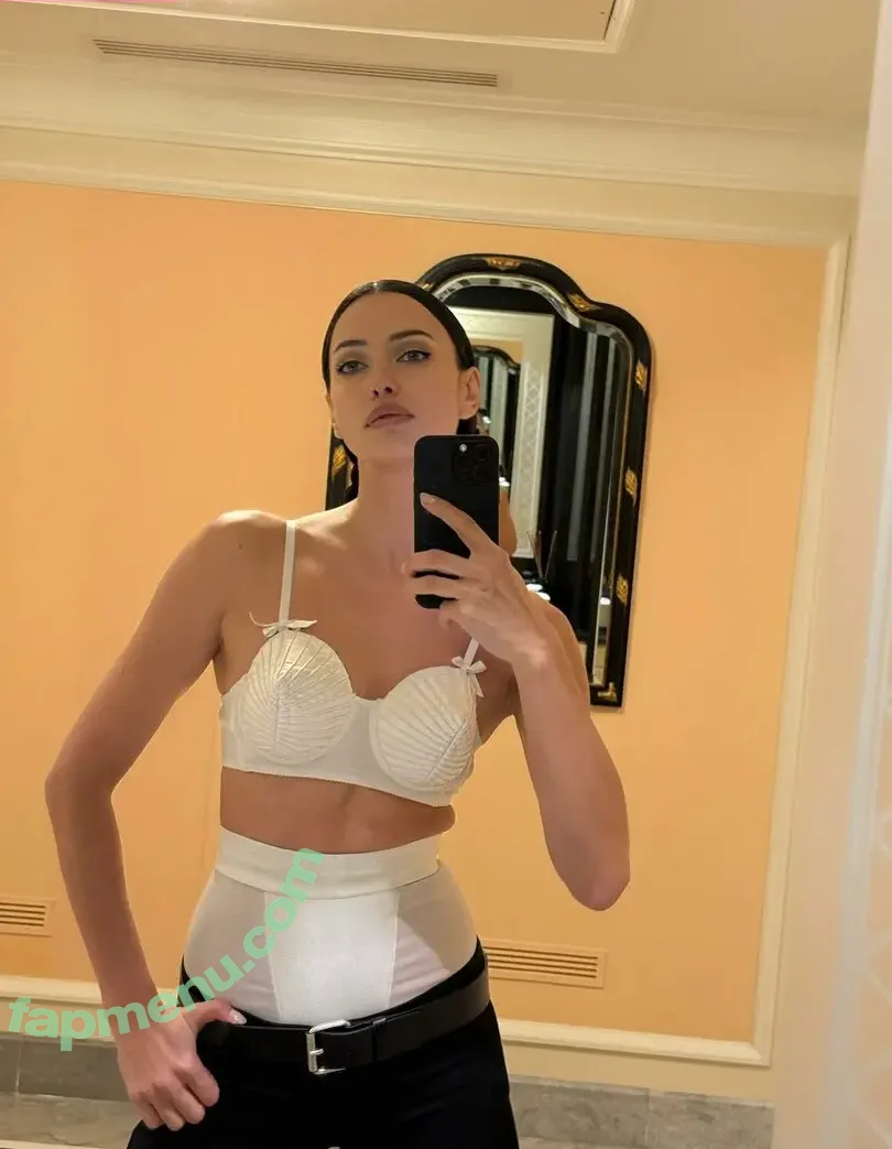 Irina Shayk nude photo #2089 (irinashayk / theirishayk)
