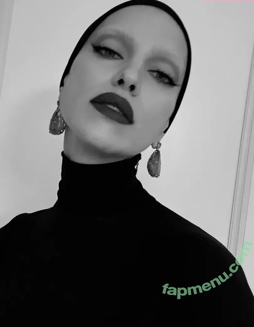 Irina Shayk nude photo #2203 (irinashayk / theirishayk)