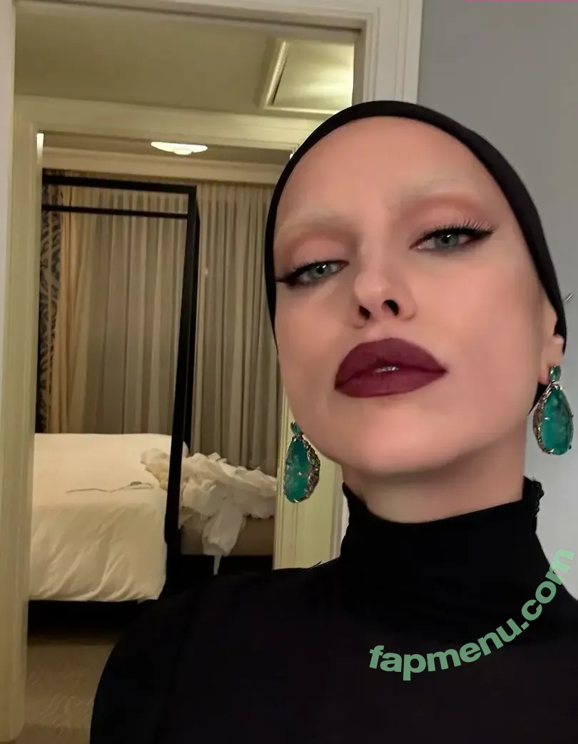 Irina Shayk nude photo #2204 (irinashayk / theirishayk)