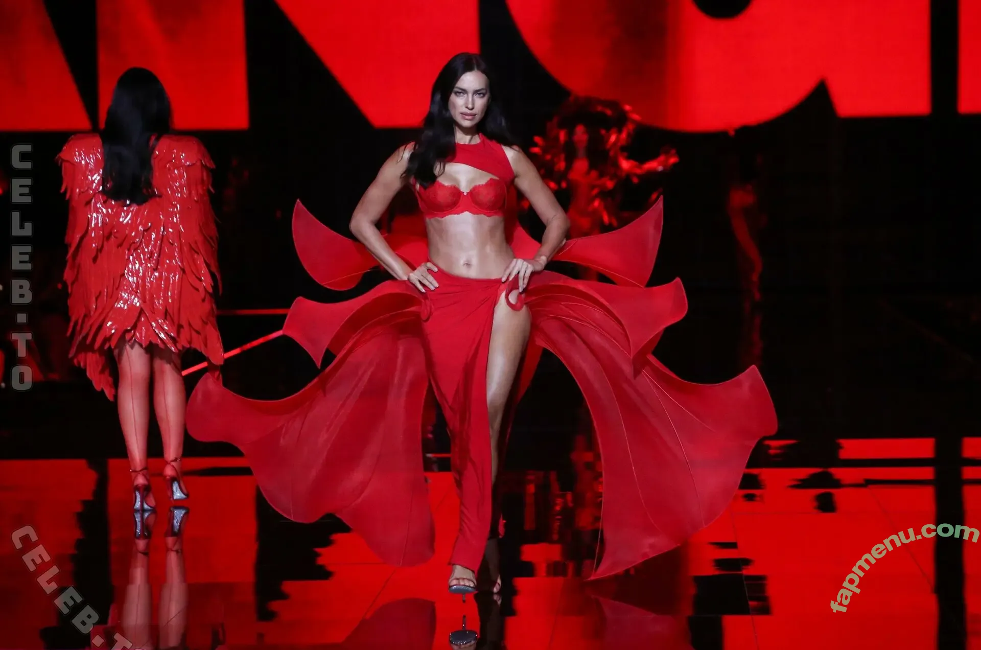 Irina Shayk nude photo #2299 (irinashayk / theirishayk)