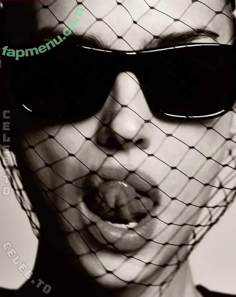 Irina Shayk nude photo #2366 (irinashayk / theirishayk)