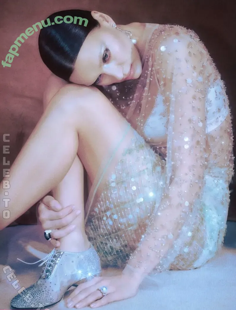 Irina Shayk nude photo #2487 (irinashayk / theirishayk)