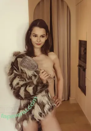 Irina Telicheva / AmberQ / Tasha / irina_tlch nude photo #1027