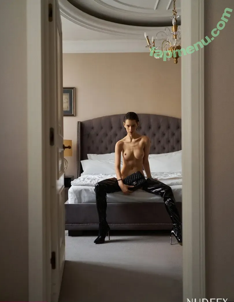 Irina Telicheva nude photo #1258 (amberq / irina_tlch)