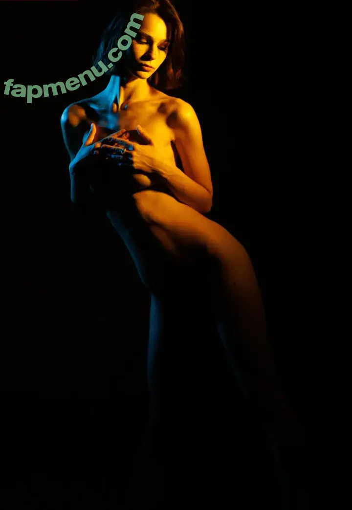 Irina Telicheva nude photo #1267 (amberq / irina_tlch)