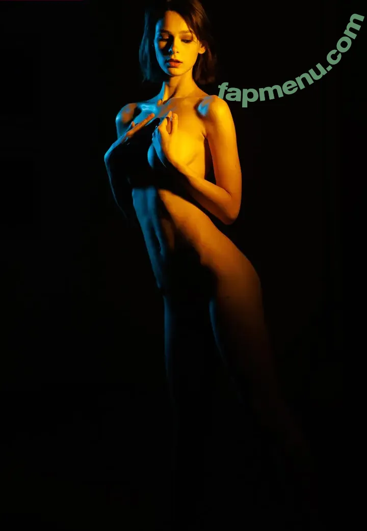 Irina Telicheva nude photo #1270 (amberq / irina_tlch)