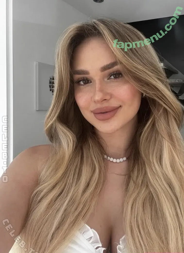 irinaxmira nude photo #0020 (irinaxmira)