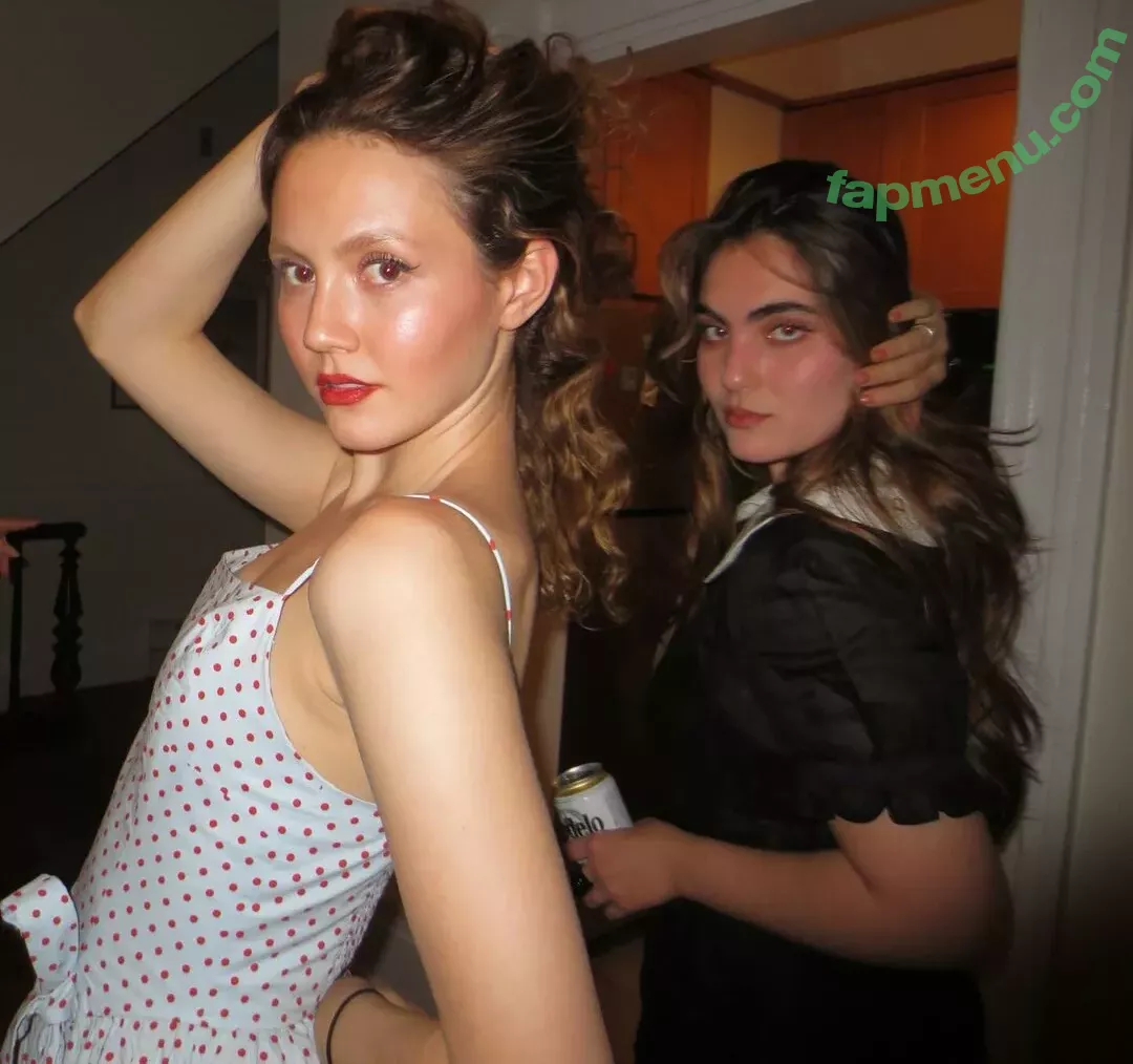 Iris Apatow nude photo #0116 (irisapatow)