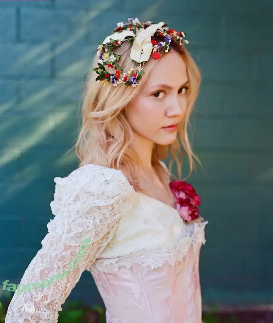 Iris Apatow nude photo #0143 (irisapatow)