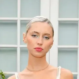 Iris Law / icelandicgirl69 / lirisaw nude photo #0019