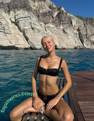 Iris Law / icelandicgirl69 / lirisaw nude photo #0315