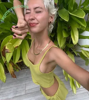 Iris Law / icelandicgirl69 / lirisaw nude photo #0376