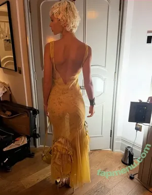 Iris Law / icelandicgirl69 / lirisaw nude photo #0380