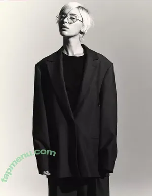 Iris Law / icelandicgirl69 / lirisaw nude photo #0392