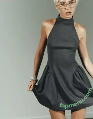 Iris Law / icelandicgirl69 / lirisaw nude photo #0394