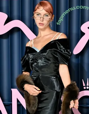 Iris Law / icelandicgirl69 / lirisaw nude photo #0416