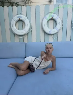 Iris Law / icelandicgirl69 / lirisaw nude photo #0443