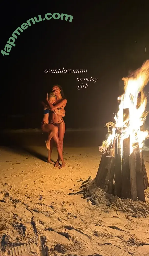 Iris Law nude photo #0311 (icelandicgirl69 / lirisaw)