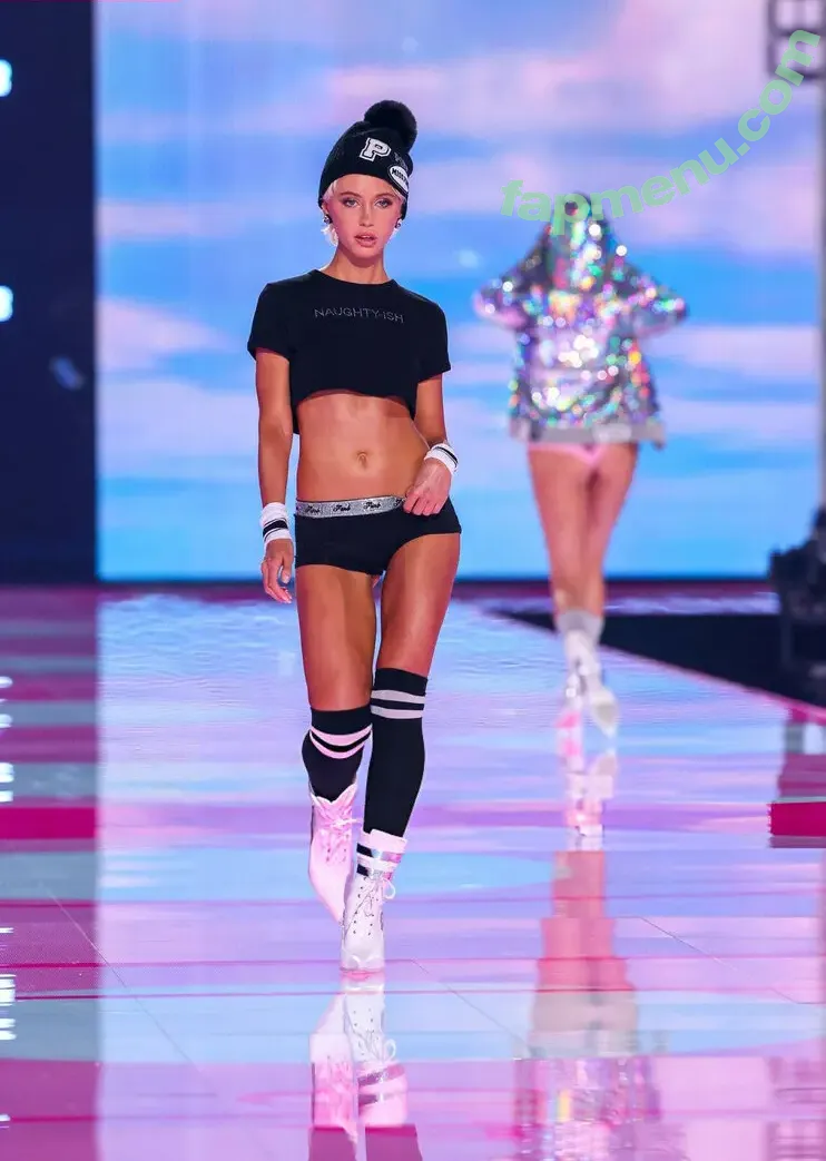 Iris Law nude photo #0355 (icelandicgirl69 / lirisaw)